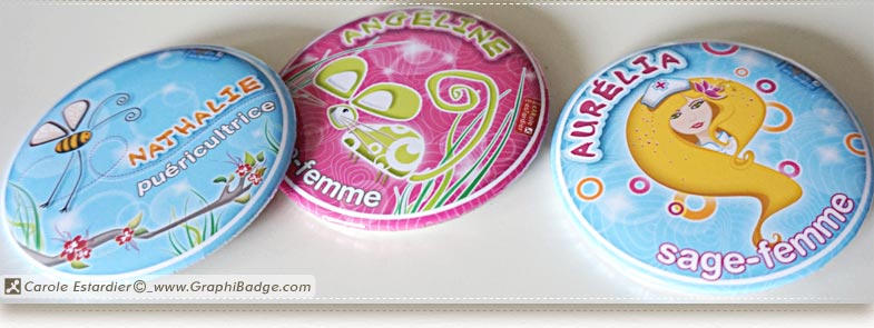 Création de badges métal nominatif personnalisés fait main, sage-femme