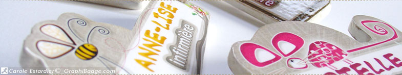 badge infirmi&egrave;re personnalis&eacute; en bois